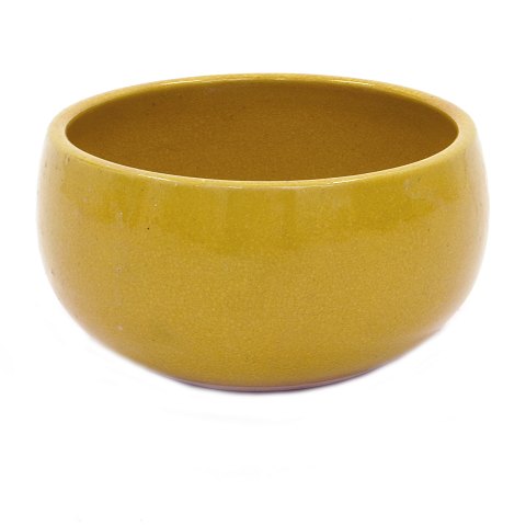 Stor rund skål i stentøj af Finn Cavling Clausen. 
Signeret. H: 16cm. D: 30cm