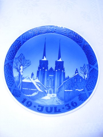 Royal Copenhagen porcelain. Christmas plate 1936