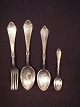 Dinner knives
Dinner fork
Lunch fork
lunch cutter
Dinner done
Decert happen
kartoffelske 
...