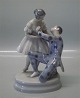 Royal 
Copenhagen 2211 
RC  Harlequin 
and Columbine 
Chr Thomsen 
1922 17 x 11 cm 
2nd factory due 
to ...