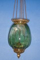Flot grøn glas 
ampel med 
messing 
montering, 
højde 70 cm. 
Bredde 21cm. 
Fin hel stand, 
muligvis ...