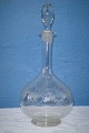 Lovely glass 
decanter, 
decorated with 
vines and 
grapes. Height 
18,2cms. with 
stoper 24,3cm. 
Good ...