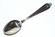 Krone Sølv 
Bestik
Hans Hansen 
Metal
Knive 21,6 cm. 
Klinge 10 cm.
Sauce Ske 17 
...