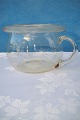 Schöne alte 
Nachttopf mit 
umgerechnet 
gebogenen Rand 
kugelförmigen 
Böden. Höhe 
12,5 cm. ...