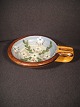 Knabstrup 
keramik 
Glaseret skål 
med øre.
diameter: 18 
cm