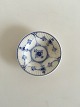 Royal 
Copenhagen 
Musselmalet 
Smørasiet No. 
7. 
Måler 7.2 cm 
(2 53/64 in.)
