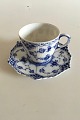 Royal 
Copenhagen 
Musselmalet 
Helblonde 
Mokkakop og 
Underkop No. 
1038. Måler 6 
cm (2 23/64 
in.) 
