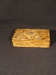 Small rustic 
style with 
richly carved 
træ.prydet with 
German late in 
the form of 
seated smoking 
...