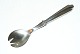 Ruth Sølv 
bestik
AP Berg
Kartoffelske	25,5 
cm.
Lagkagekniv	26,5 
cm.
Nøddeknækker	15 
...