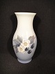 Vase.
Royal 
Copenhagen. RC 
no.288/2289
Højde: 18 cm.
1 sortering
kontakt for 
pris