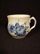Royal 
Copenhagen. 
Kongeligt 
porcelæn. KGL.
Blå Blomst 
flet. 
Sennepskop nr. 
10-8211
kontakt for 
...