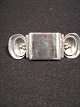 Broche. 
Skønvirke.
Just Andersen
Sølv. 925 
sterling.
Længde: 5,2 cm 
, bredde: 1,9 
cm. ...