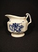 Blue Flower 
angular.
Flødekande.
Royal 
Copenhagen RC 
No, 10-8564
First sorting.
Contact for 
price