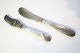 Elite af Carl 
M. Cohr 
serverings 
bestik 
bestående af 
smørknive 
længde 15,7 cm 
til kr. 185 og 
...