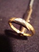 Ring.Alm guld 
samt hvidguld
Briliant 0,01 
ct.
Guld 14k 585 
FRD
Ringstørrelse 
47
kontakt for 
pris