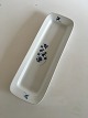 Royal 
Copenhagen 
Noblesse 
Brødfad No 
15111. Måler 
38,8cm x 13,3cm