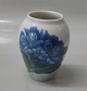 Royal 
Copenhagen 
0845-271 RC  
Vase Flower 12 
cm pre-1923 
Painter 12 In 
mint and nice 
condition
