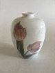 Royal 
Copenhagen Art 
Nouveau Vase 
med Tulipaner 
No 201/134D. 
Måler 17cm og 
er i god stand.