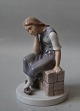 Royal Copenhagen figurine 
2163 RC Little Matchgirl 1921 14 x 9 cm ?