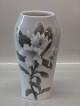 Kgl. Kgl. 
846-293
Vase med 
Blomster 20.5 
cm  fra  Royal 
Copenhagen I 
hel og fin 
stand
