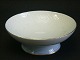 B&G - Seagull 
porcelain - 
Big, low cake 
dish no 206
Diameter 24 cm 
- height 7,5 cm
Nice ...