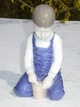 Bing & Grøndahl 
porcelæns 
figur. B&G 
Dreng med spand 
nr 2127. Højde 
14 cm. 1. 
sortering, fin 
og ...