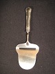 Oversættelse
Herregaard 
silver spoon. 
Cheese slicer.