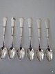 Kaffeskeer 
Louise sølv 
L:12cm. Else M. 
Lyngdal Århus 
1906-1937 og 
P.Friis 
Christensen 
Århus ...