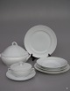 B&G Elegance 
Terrin 
H:17,5cm.
Middagstallerkner 
D:24cm. solgt
Dybe 
tallerkner 
D:21cm. ...