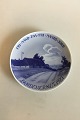 Royal 
Copenhagen 
Mindeplatte fra 
1927 RC-CM248. 
Landeværnsplatte.
 Landskab med 
gård og ...