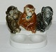 Pibeholder i 
form af 
porcelænsfigur 
med aber. 
Formodenligt 
tysk. 
Fremstillet 
omkring 1920. I 
...
