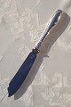 "Rex" dansk 
sølvtøj, 
tretårnet 
sølvbestik. Rex 
lagkage-kniv 
fra år 1946, 
længde 24,5cm. 
Pæn ...