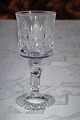 Offenbach glas 
krystal glas, 
Lyngby glas.
 Offenbach 
portvinsglas, 
højde 11,8cm. 
Fin hel stand.
