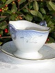 Seagull, Bing & 
Grondahl 
porcelain. B&G 
Seagull with 
gold. Sauce 
boat no. 8. 35 
cl. Fine ...