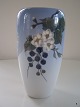 RC 288/1049 
Vase med 
Brombærgren fin 
stand H:23cm.