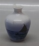 2899-395 
Kgl.Vase Marine 
Miniature 8 cm
Kgl.  fra  
Royal 
Copenhagen I 
hel og fin 
stand
