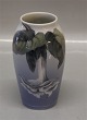 2 stk på lager
Kgl. RC 
2687-88a Vase 
med blomst  13 
cm fra  Royal 
Copenhagen I 
hel og fin 
stand
