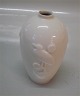 Royal Copenhagen 3300 RC White vase with birds in relief 11 cm Arno Malinowski