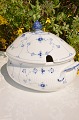 Bing & Grondahl 
porcelain. B&G 
Blue fluted 
large Soup 
tureen with 
lid, length 
with handles 
33.5 ...