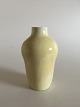 Rørstrand Art 
Nouveau Krystal 
Glasur vase No 
23. Måler 16cm 
høj og i god 
stand.