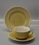 Junia Aluminia Copenhagen Faience
Junie Tea Service cups and plates