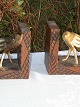 Bookends. Birds 
make in cow 
horn. Height 12 
cm. Lengt 15 
cm.
