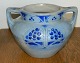 Vase i stentøj 
med hanke - 
Tysk blå 
saltglaseret 
vase i stentøj 
fra begyndelsen 
af 20. ...