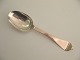 Rottehale ske 
fremstillet i 
1756 i Danmark. 
Længde ca. 18,2 
cm.
Vare nr. 
184948.
