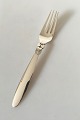Georg Jensen 
Sterling Sølv 
Kaktus 
Spisegaffe No 
002. Måler 19,7 
cm. Design 
Gundoprh 
Albertus 1930
