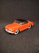 Legetøjs bil
DINKY TOYS 
ANCIEN VOITURE 
VOLKSWAGEN 
KARMANN GHIA 
REF 24M