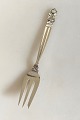 Georg Jensen 
Sterling Sølv 
'Konge' 
Kagegaffel No 
043. 14.3 cm. 
Design Johan 
Rohde. 
