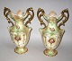 Pair of English 
vases, 19th 
century. 
England