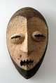 Lega maske, 
Lega stammen, 
Congo, 
tr&aelig;, 20. 
&aring;rh. H.: 
16 cm.