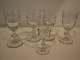 4 berlinoir 
portvinsglas og 
1 snapseglas 
fra Kastrup 
1886 -1930. Med 
båndslibning på 
knapstilk. ...